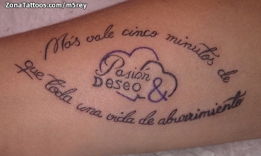 Tatuaje de Corazones, Letras, Frases