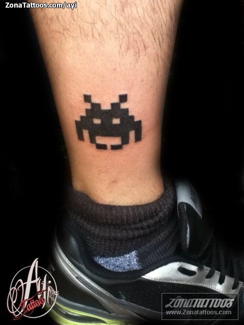 Tattoos and Tattoo Flash Space Invaders